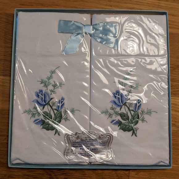 NWT Vintage pillow covers - Picture 2 of 4